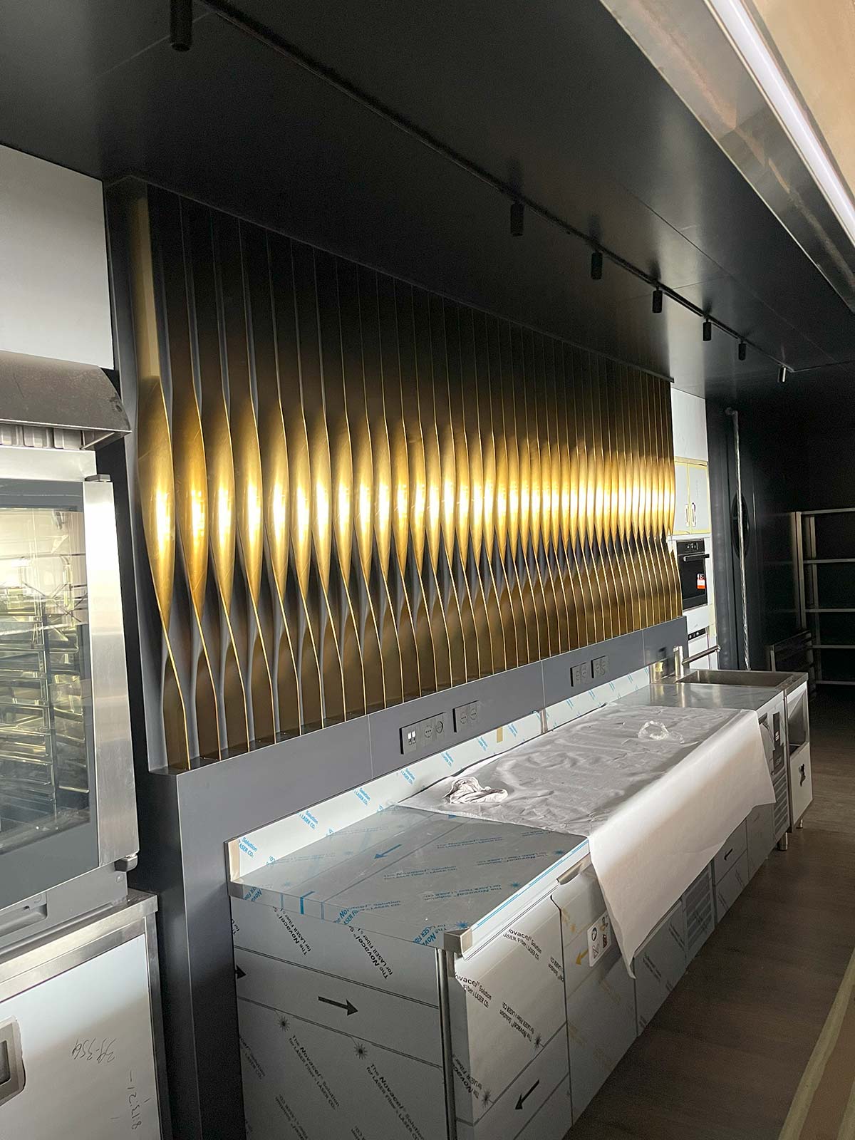 Sun Ray Spa — комфорт и эстетика с элементами стали от Balyuk Steel Group
